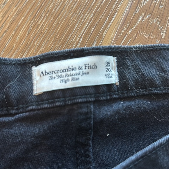 NWT Abercrombie & Fitch 90s high rise relaxed Jean womens 35/20’s distressed - Picture 6 of 12